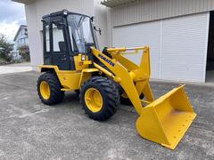 日本その他　日本　　ＫＯＭＡＴＳＵ　ＷＡ４０−３Ｅ　タイヤショベル