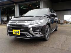 三菱　アウトランダーＰＨＥＶ　Ｇプレミアムパッケージ　４ＷＤ