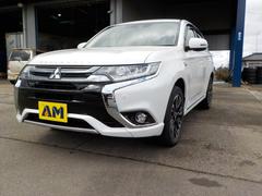 三菱　アウトランダーＰＨＥＶ　Ｇセーフティパッケージ　４ＷＤ