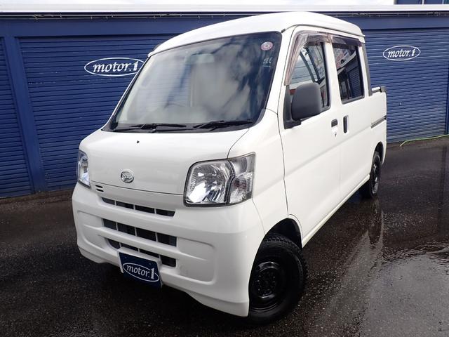 ハイゼットカーゴ(ダイハツ) デッキバンＧ　４ＷＤ　５ＭＴ車　キーレス　純正ＳＤナビ　フルセグ　Ｂｌｕｅｔｏｏｔｈ　ＥＴＣ　両側スライドドア 中古車画像
