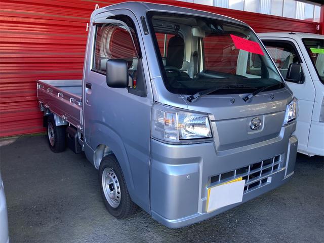 4WD CVT 衝突被害軽減システム クリアランスソナー アイドリングストップ ESC エアコン パワーステアリング 運転席エアバッグ(1枚目)