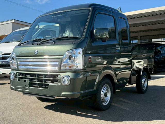 滑りやすい状況の道路でも4WDなら安心! 運転席エアバッグ 助手席エアバッグ