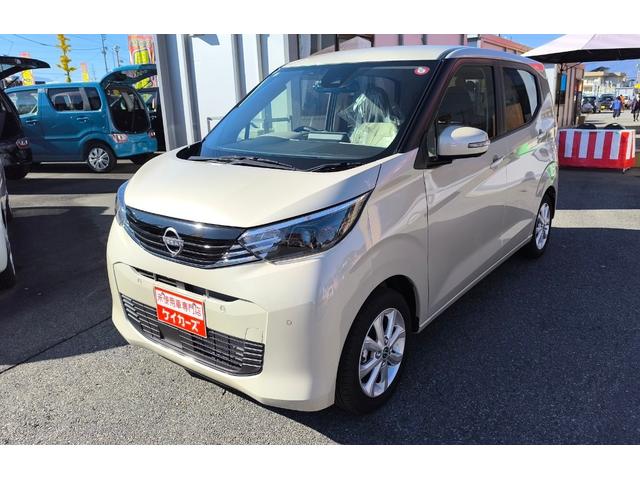 Ｘ　インテリジェントエマージェンシーブレーキ　前方衝突予測警報　ハイビームアシス　先行車お知らせ機能　標識検知機能　オートライト　アイドリングストップ　レーンアシスト　クリアランスソナー　横滑り防止