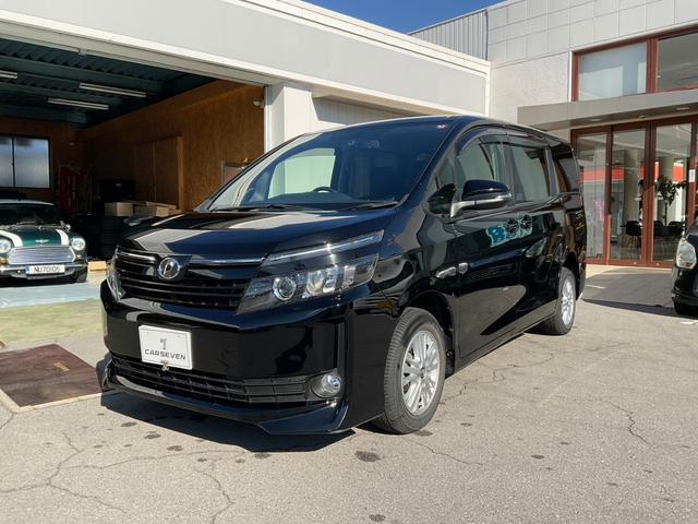 ヴォクシー(トヨタ) Ｖ　純正９インチナビ　フルセグ　バックカメラ　純正フリップダウンモニター　純正エンジンスターター両側パワースライドドア　スマートキー　ＥＴＣ　ＬＥＤヘッドライト　クルーズコントロール 中古車画像