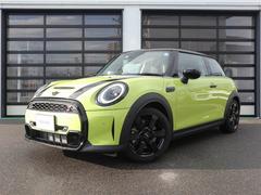 ＭＩＮＩ　ＭＩＮＩ　クーパーＳ　エッセンシャル　トリム　プレミアムプラスＰＫＧ