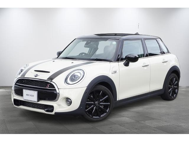 ＭＩＮＩ(ミニ) クーパーＳＤ　５ドア　ＡＣＣ　ヘッドアップＤ　前後ＰＤＣ　デジタルメーター 中古車画像
