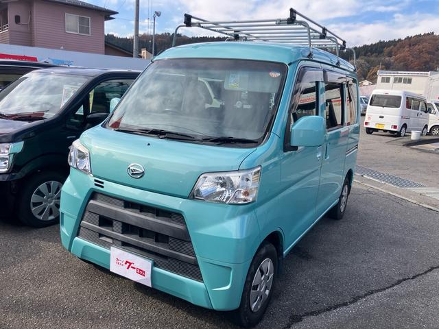 ハイゼットカーゴ(ダイハツ) クルーズターボ　４ＷＤ　５速マニュアル　両側スライドドア　ＥＴＣ　ライトレベライザー　アイドリングストップ　パワーウィンドウ　ルーフキャリア　走行距離８．８万キロ　修復歴無し　車検整備付き 中古車画像