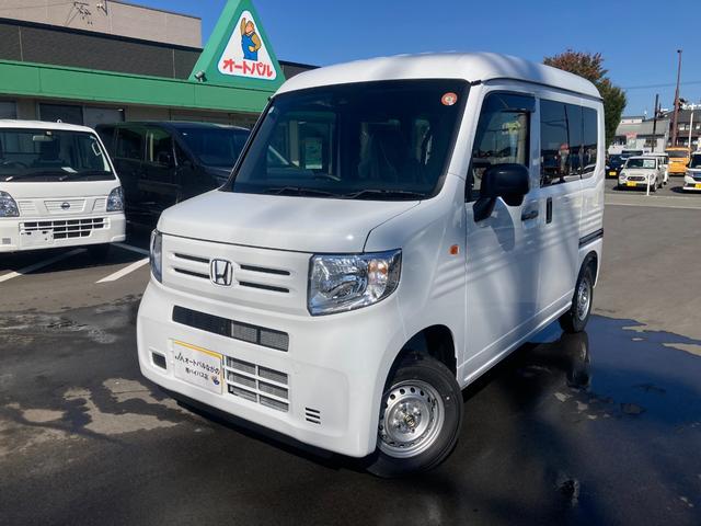 N−VAN(ホンダ) G・ホンダセンシング 4WD 届出済未使用車 ホンダセンシング ヒルスタートアシスト クリアランスソナー レーンアシスト オートライト ヒーテッドドアミラー キーレスエントリ 6M/T ESC オートエアコン パワステ パワーウィンドウ 中古車画像