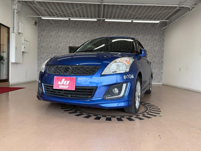 ＲＳ　スマキ－　デュアルエアバック　ＡＵＴＯエアコン　横滑り防止システム　イモビライザー　キーレス　オートクルーズ　衝突安全ボディ　パワーウィンドウ　パワーステアリング　ＡＢＳ　運転席エアバッグ
