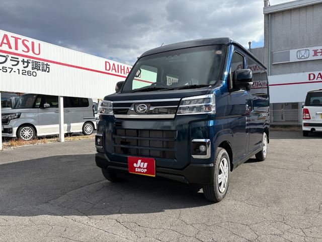 ４ＷＤ　ターボ　９インチデイスプレーオーディオ バックカメラ　フロアマット　当社で試乗車で使用済の車でした