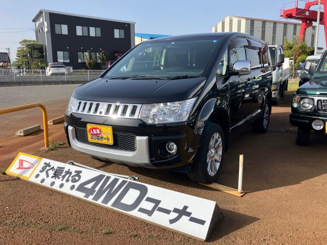 三菱 デリカＤ：５ シャモニー　４ＷＤ　ナビ　フルセグＴＶ　両側パワースライドドア