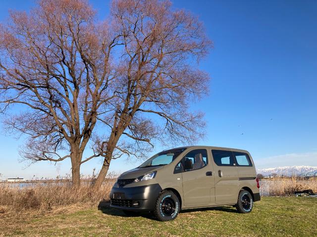 大好評の為オーダーも受付てます！　ＶＡＮ　ＬＩＦＥ！ 車中泊仕様　天然木仕様　ラプターライナー