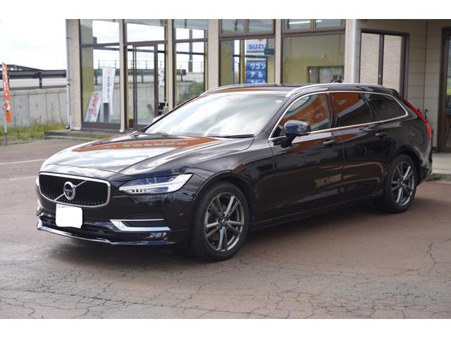 Ｖ９０ Ｔ５　モメンタム　純正１８インチアルミ夏タイヤ・冬タイヤ　黒革シート　前席パワーシート　前席シートヒーター　全周囲カメラ　レーダークルーズコントロール　コーナーセンサー　スマートキー　デュアルオートエアコン　ＬＥＤ（1枚目）