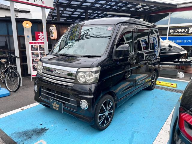 カスタムターボＲＳ　ブラックエディション　４ＷＤ　ターボ　新品タイヤ　ナビ　フルセグＴＶ　ＣＤ／ＤＶＤ再生　ベンチシート　フルフラット　ＨＩＤヘッドライト　両側スライドドア　ＥＴＣ　衝突安全ボディ　キーレスエントリー　ＡＢＳ