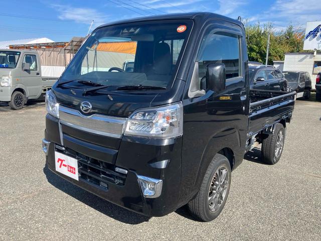 ハイゼットトラック(ダイハツ) スタンダードＳＡＩＩＩｔ　４ＷＤ　ＭＴ　衝突被害軽減システム　クリアランスソナー　ＥＴＣ　ナビ　キーレスエントリー　ＬＥＤヘッドランプ　アルミホイール　ＥＳＣ　エアコン　パワーステアリング　運転席エアバッグ 中古車画像