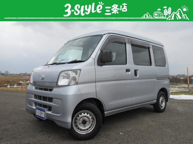 ダイハツ ハイゼットカーゴの中古車 車体価格65 8万円 16 平成28 年式 走行6 8万キロ 車体色シルバー 新潟県三条市石上 4wd専門 3 style三条店の在庫 グーネット中古車 ダイハツ ハイゼットカーゴの中古車 車体価格65 8万円 16 平成28 年式 走行6 8万キロ 車体色シルバー 新潟県三条市石上 4wd専門 3 style三条店の在庫 グーネット中古車