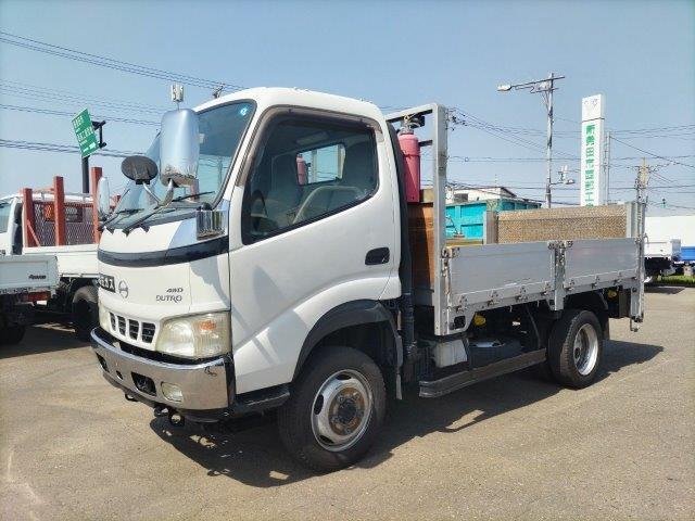 　問合番号７２６８　新潟在庫　パートタイム４ＷＤ　３ｔ　垂直ゲート付　アルミ５方開　床コンパネ鉄板張り　５速　１３０馬力　長３１３０　幅１７８０　高４００