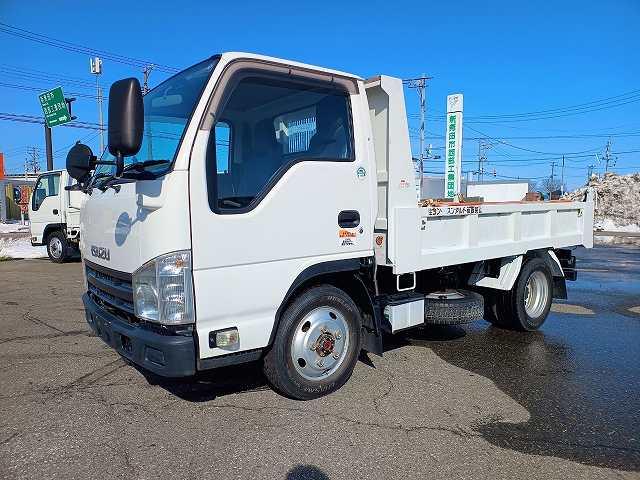 　パートタイム４ＷＤ　低床　ダンプ　新明和　５速　１５０馬力　長３０４０　幅１５９０　高３７０