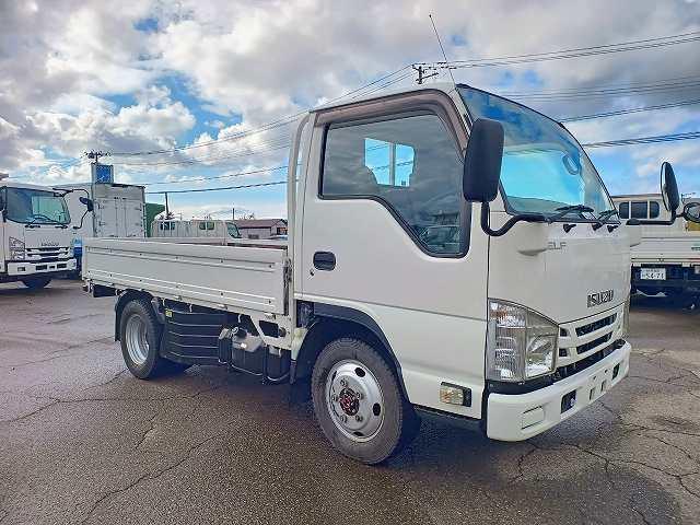 　木製３方開　床コンパネ２重張り　パートタイム４ＷＤ　木平　スタッドレス５分山２０５／７０Ｒ１６　５ＭＴ　燃料タンク６０Ｌ　ＴＲＧ－ＮＨＳ８５Ａ　３，１１０ｍｍ（Ｌ）１，６１０ｍｍ（Ｗ）３６０ｍｍ（Ｈ）