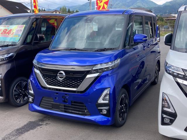 ハイウェイスター　Ｘ　届出済未使用車　全周囲カメラ　両側スライド・片側電動　クリアランスソナー　衝突被害軽減システム　オートライト　ＬＥＤヘッドランプ　スマートキー　アイドリングストップ　電格ミラー　ベンチシート　ＣＶＴ