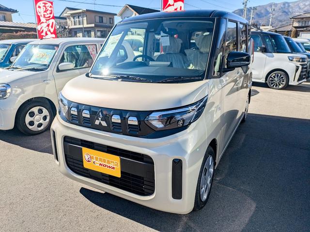 Ｍ　届出済未使用車　両側スライドドア　クリアランスソナー　衝突被害軽減システム　ＬＥＤヘッドランプ　キーレスエントリー　アイドリングストップ　ＣＶＴ　盗難防止　ＡＢＳ　横滑り防止　衝突安全ボディ　エアコン