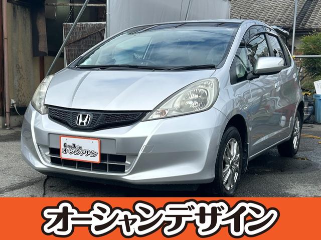 フィット(ホンダ) Gスマートセレクション エアコン/スマートキー/キーレスエントリー/パワーステアリング/パワーウィンドウ/ナビ/バックカメラ/フルフラット/衝突安全ボディ/盗難防止システム 中古車画像