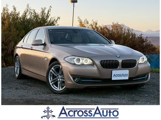 ５シリーズ(BMW) ５２８ｉ　シルキーシックス　ＨＤＤナビゲーション　バックモニター　オートクルーズコントロール　本革シート　電動シート　シートヒーター　シートメモリー　１８インチアルミホイール　ＥＴＣ 中古車画像