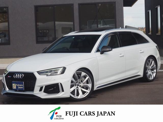 アウディ ＲＳ４アバント