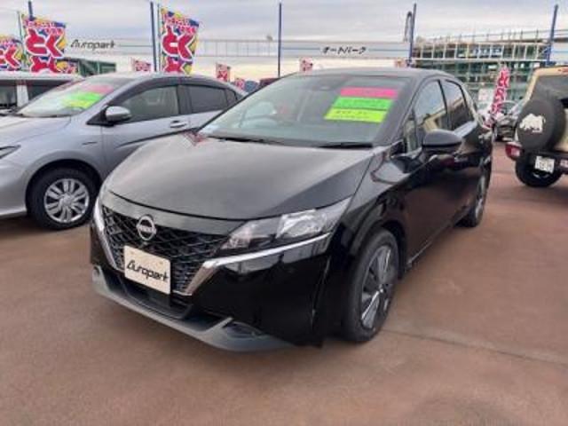 ノート(日産) Ｓ　ＦＯＵＲ　４ＷＤ　メモリーナビ　バックカメラ　ＥＴＣ　スマートキー　シートヒーター　エマージェンシーブレーキ 中古車画像