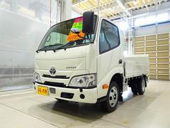 ダイナトラック フルジャストロー　１．３５ｔ　４ＷＤ　Ｗタイヤ　垂直Ｐ／Ｇ　６００ｋｇ付　長：８５ｃｍ／有効長：７５ｃｍ　幅：１５７ｃｍ　左リア支柱ＰＧスイッチ　集中ドアロック　アドブルー　車線逸脱警報装置　トラクションコントロール