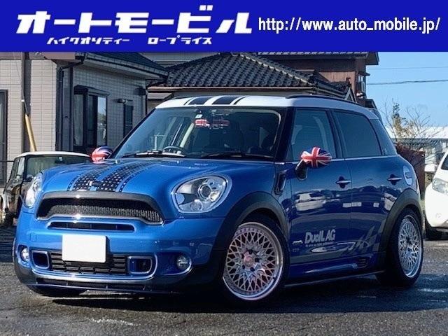 クーパーＳ　クロスオーバー　ｍａｘｔｏｎｄｅｓｉｎｇサイドスカート　ＤＵＥＬＬ　ＡＧルーフスポイラー　ＲＡＧＡＺＺＯＮマフラービルシュタイン車高調　ワーク１９インチアルミ　前後ドラレコ　Ｐｉｖｏｔブースト・水温計　ステッカー