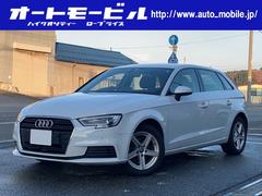 アウディ　Ａ３　スポーツバック１．４ＴＦＳＩ　エアコン　スマートキー　ＥＴＣ