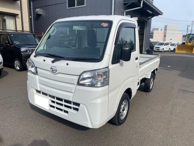 スタンダード　４ＷＤ　マニュアル車　デフロック　作業灯　荷台マット　アオリプロテクター　鳥居プロテクター　エアコン　ラジオ　４ＷＤ切り替えレバースイッチ　走行距離１万ｋｍ台