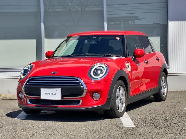 ＭＩＮＩ ＭＩＮＩ ヴィクトリア　ＶＩＣＴＯＲＩＡ　ナビゲーションパッケージ　弊社新車販売下取ワンオーナー　１年間走行距離無制限保証