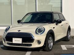 MINI クーパー ペッパーパッケージ クロームライン・エクステリア カメラ&パーキングアシストパッケージ LEDヘッドライト 弊社販売下取りワンオーナー車両 2年間走行距離無制限保証 中古車画像