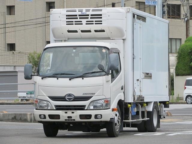 2t ロング 冷蔵冷凍車 パワーゲート **内寸:長430×幅171×高182・東プレ・床アルミ・ラッシング2段・リア3枚開・門口:幅174×高180・格納パワーゲート・低温設定・スタンバイ・床システムフロア・水抜穴:前2・オートマ車**(1枚目)