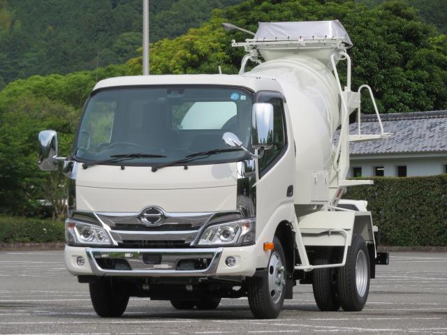 日野 デュトロ ３ｔ　コンクリートミキサー　カヤバ　混合容量１．２立米