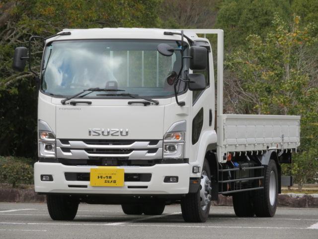 いすゞ フォワード ８．９ｔ　増トン　平ボディー　内寸－長５７７／幅２１８／高４０・パブコ・床板・アオリ３方開・２４０馬力ターボ