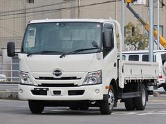 日野　デュトロ　２．９５ｔ　全低床　ワイドロング　平ボディー