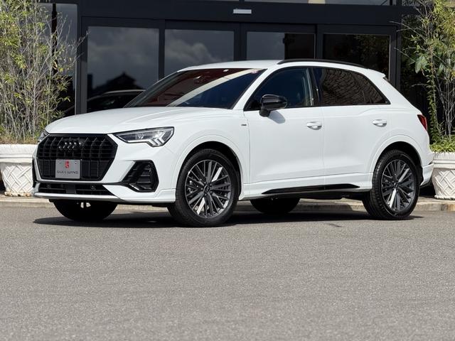 ３５ＴＦＳＩ　Ｓライン　コンビニ＆アシスタンス＆プラス＆ブラックスタイリングパッケージ　スマホインターフェース　サラウンドカメラ　ブラックレザーパワーシートヒーター　前後ドラレコ　アンビエントライト