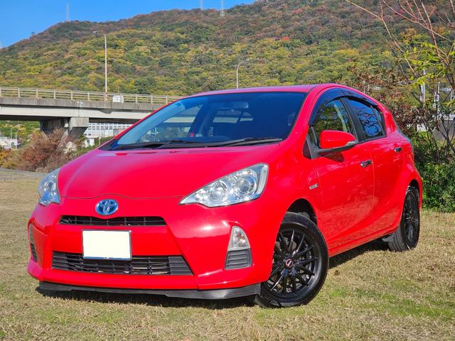 業販可能です。お気軽にお問い合わせください。 ハイブリッドバッテリー満タン　実燃費３０ｋｍ／Ｌ　社外ＡＷ　ナビ　ＴＶ