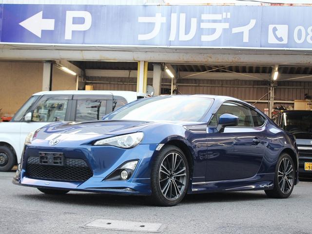 トヨタ ８６ ＧＴ　モデリスタエアロ　Aftermarketマフラー　ナビ