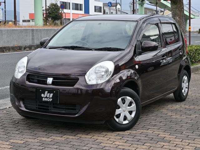 パッソ(トヨタ) Ｘ　クツロギ　Ｂｌｕｅｔｏｏｔｈ再生　ＡＢＳ　走行５２６５０ｋｍ　禁煙車　外装コーティング 中古車画像