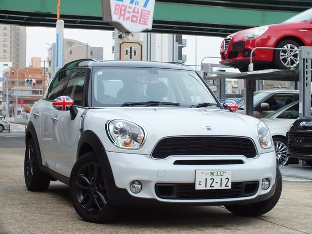 ＭＩＮＩ ＭＩＮＩ クーパーＳ　クロスオーバー　５人乗り　ストラーダナビ