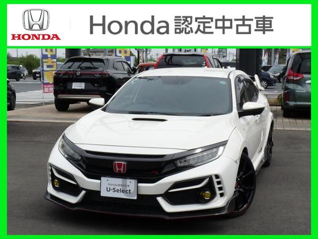 タイプＲ　●ワンオーナー　●禁煙車　●平成３０年９月登録　●走行６万キロ　●車検２年付き　●チャンピオンシップホワイト　●２０００ｃｃ　●４人乗り　●ナビ　●リアカメラ　●純正２０インチアルミ　●１年保証