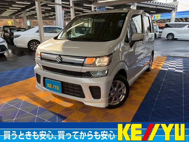 ワゴンＲ(スズキ) ハイブリッドＦＺ　４ＷＤ■京都仕入【禁煙・７型ナビ・１２セグ　・ＤＶＤ・ＢＴ・Ｂカメラ】衝突軽減装置／車線逸脱警告／横滑防止／ＥＴＣ／オートライト／ＬＥＤ／シートヒーター／オートＡＣ／ドアミラーヒーター／ＨＵＤ／Ａストップ／スマートキー／Ｐスタート／Ｒスポイラー 中古車画像