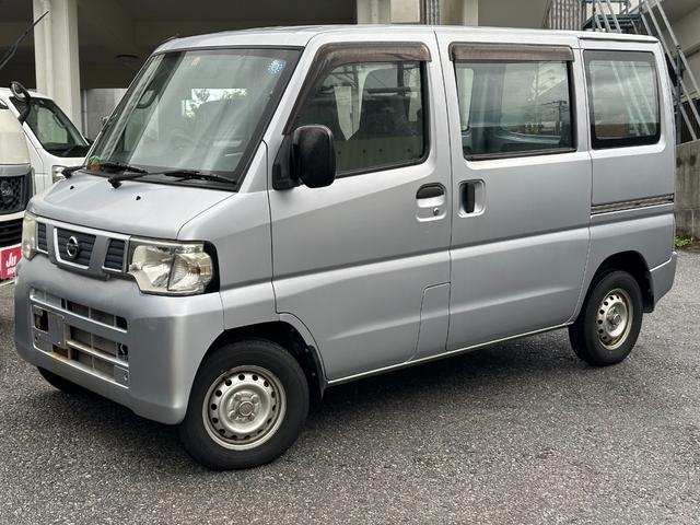 沖縄県の中古車ならＮＶ１００クリッパーバン ＤＸ　走行距離６０００ｋｍ　エアコン　パワステ　ＡＢＳ　エアバック　２／４人乗り　最大積載量３５０ｋｇ