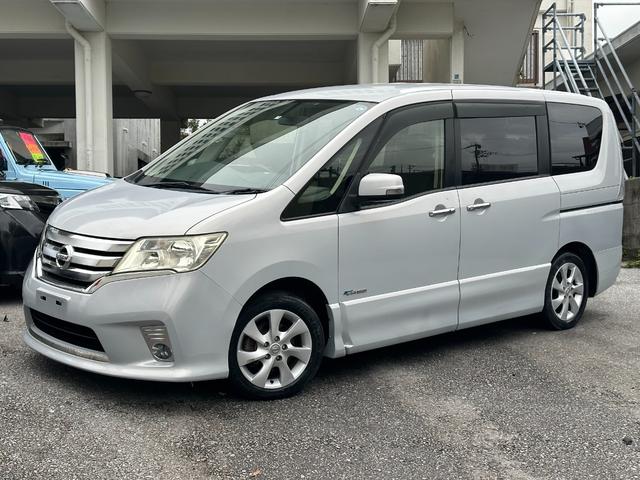 日産 セレナ ハイウェイスター　Ｓ－ハイブリッド　８人乗り　Ｂｌｕｅｔｏｏｔｈ　ＥＴＣ　オートエアコン　ＡＢＳ　ＣＤ　ＤＶＤ　ＴＶ　ナビ　エアバック　スマートキー　プッシュスタート　ウォークスルー　左側ＰＷスライドドア