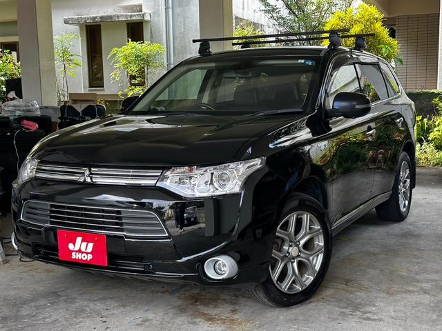 沖縄県の中古車ならアウトランダーＰＨＥＶ Ｇプレミアムパッケージ　４ＷＤ　ルーフキャリア　スマートキー　プッシュスタート　ロックフォードサウンド　本革シート　ＴＶ　ナビ　Ｂｌｕｅｔｏｏｔｈ　バックカメラ　ＥＴＣ　純正アルミ　シートヒーター　パドルシフト　オートライト