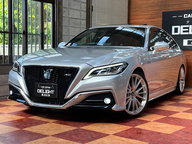 沖縄県の中古車ならクラウンハイブリッド ＲＳアドバンス　●ムーンルーフ●デジタルインナーミラー●ＴＯＭ＇Ｓカーボンステアリング●２０インチフォージド●ＲＳＲサス●ツインディスプレイ●ドライブレコーダー●アラウンドビューモニター●ポップアップディスプレイ